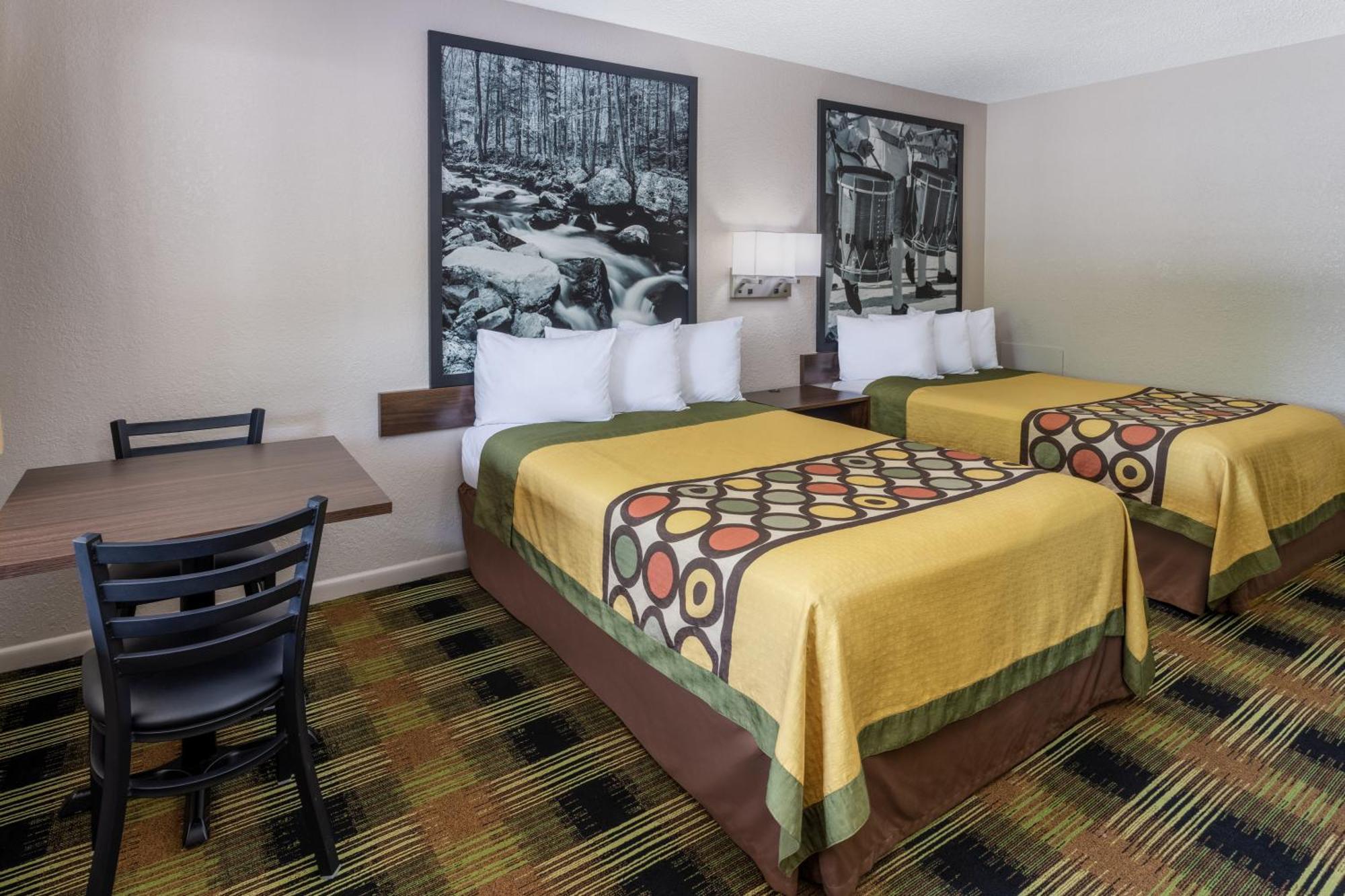 Hotel Super 8 By Wyndham Williamsburg/Historic Area Exterior foto