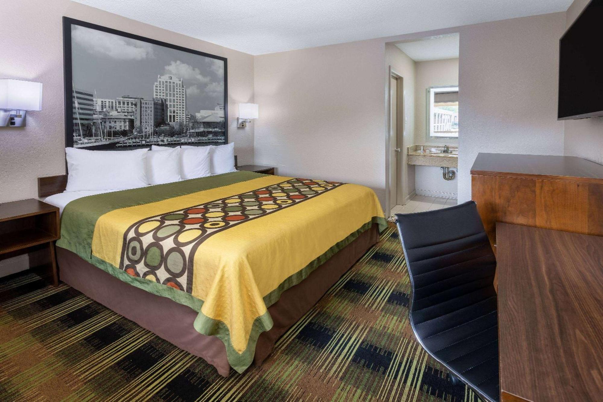 Hotel Super 8 By Wyndham Williamsburg/Historic Area Exterior foto
